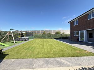 Photo 19- click for photo gallery